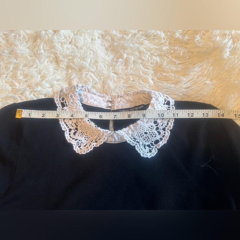 CABLE $ GAUGE Sweater with Lace Collar - Picture 7 of 10